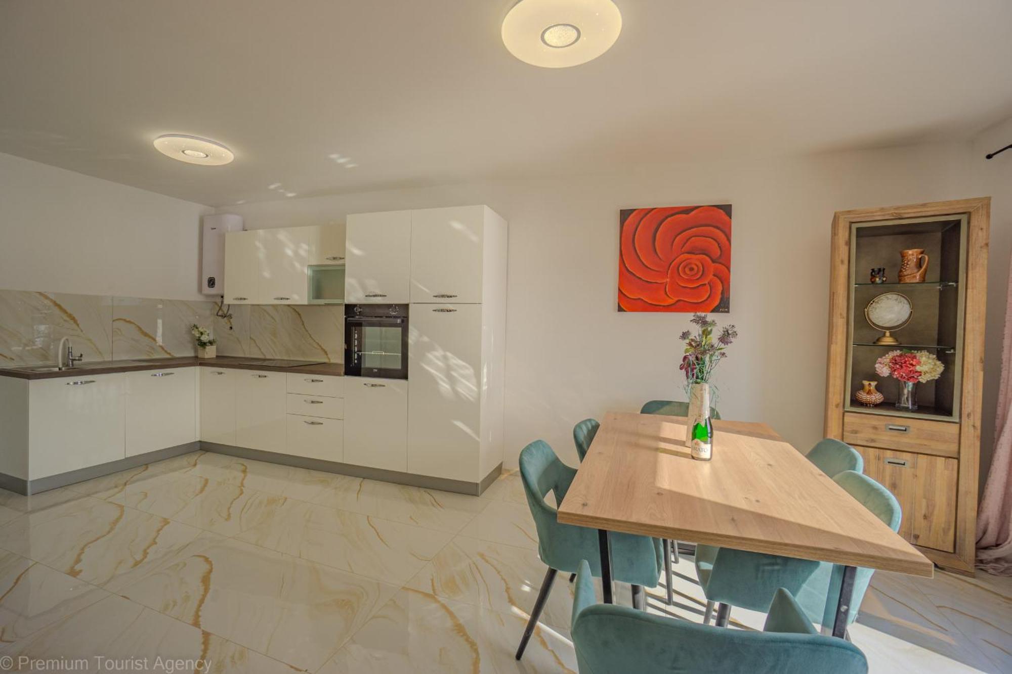 Ivica Super Comfortable, Newly Furnished Apartment In A Top Location Metajna Exterior photo