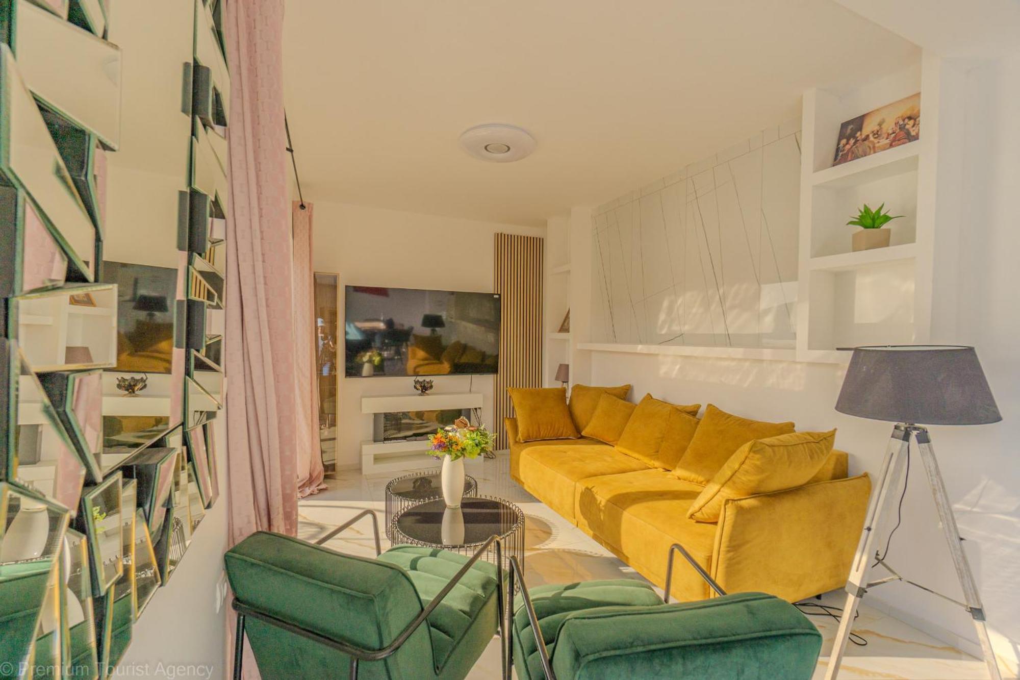 Ivica Super Comfortable, Newly Furnished Apartment In A Top Location Metajna Exterior photo