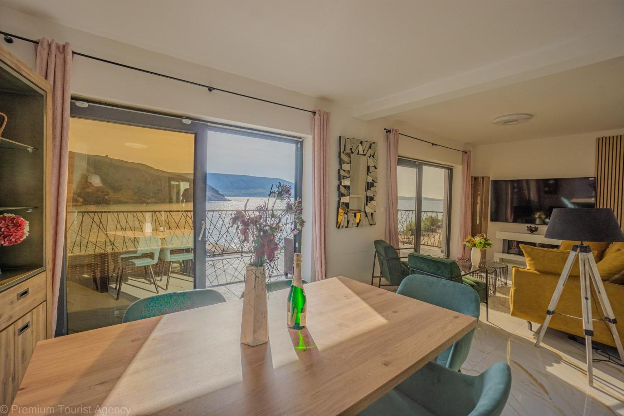 Ivica Super Comfortable, Newly Furnished Apartment In A Top Location Metajna Exterior photo
