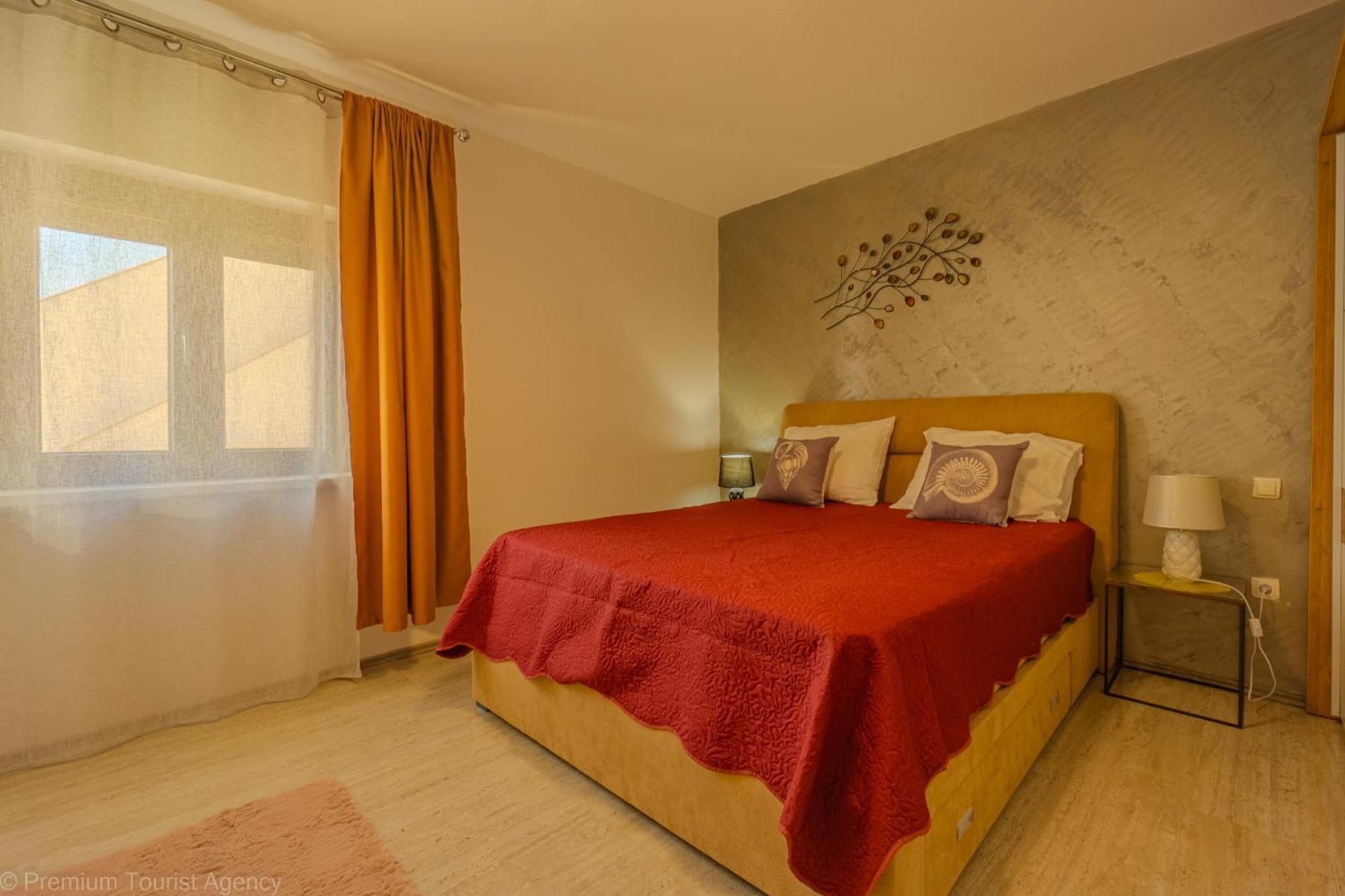 Ivica Super Comfortable, Newly Furnished Apartment In A Top Location Metajna Exterior photo