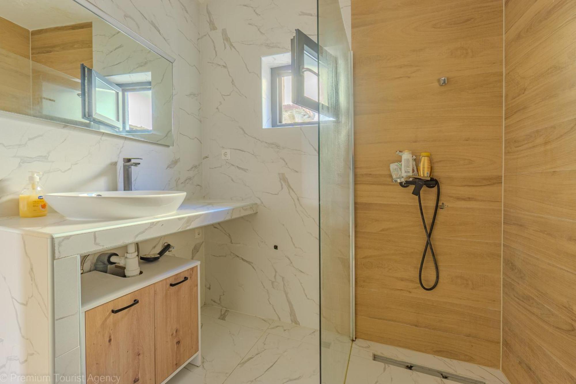 Ivica Super Comfortable, Newly Furnished Apartment In A Top Location Metajna Exterior photo